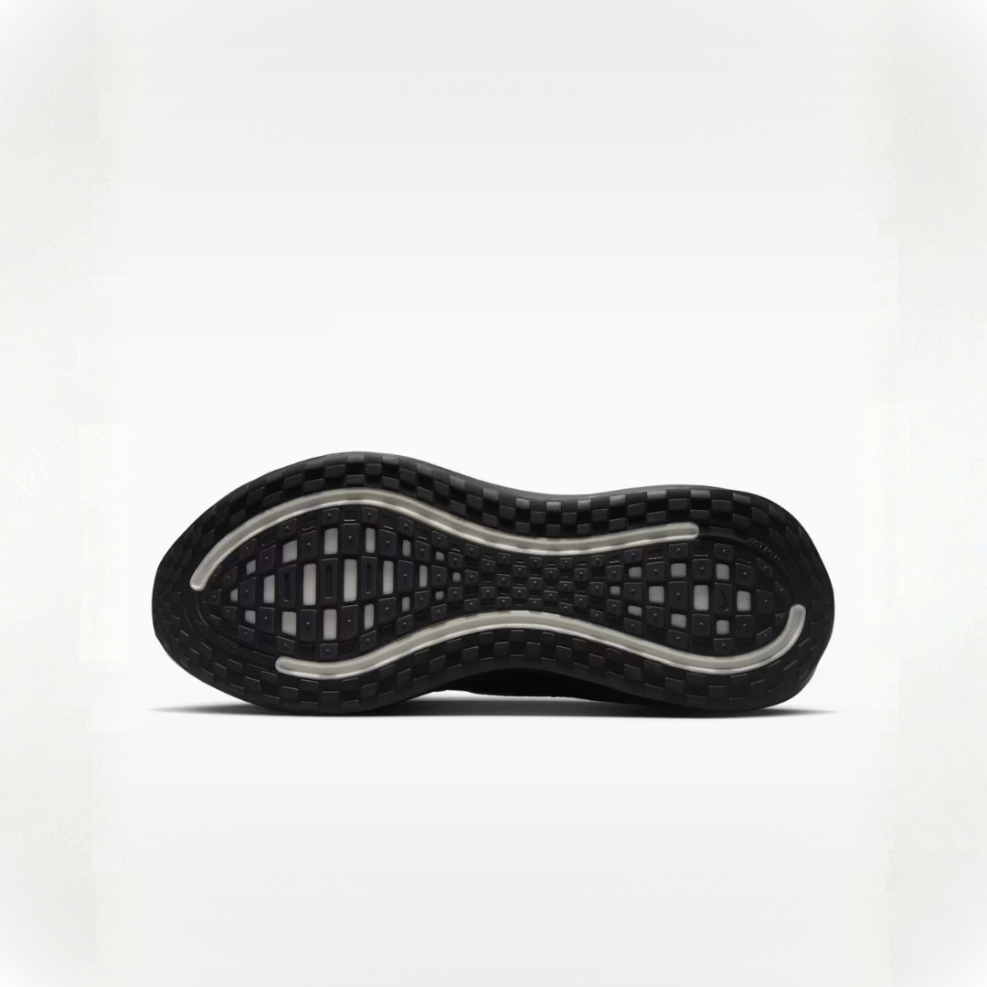 Vomero Plus Black